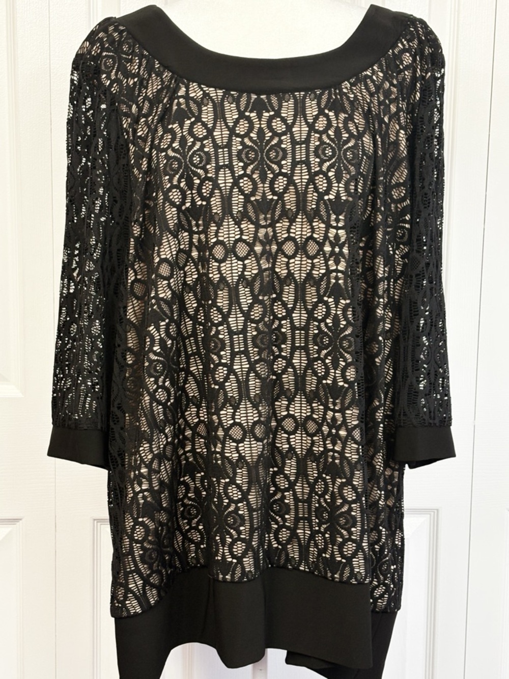 R&M Richards Dressy Black Lace Scoop Neck 3/4 Sleeve Banded Blouse Top 24W